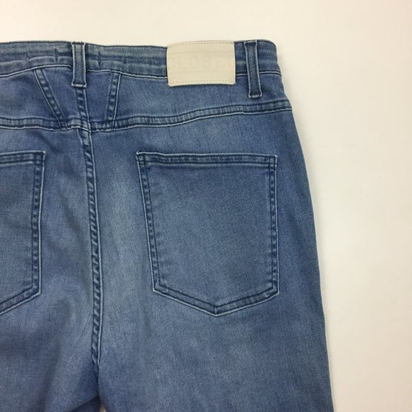 CLOSED Italy Light Wash Organic Cotton C91123 Skinny Pusher Long Jeans - Picture 8 of 10